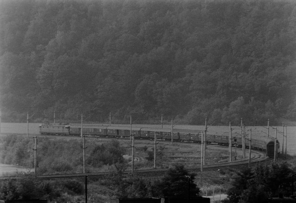 http://images.bahnstaben.de/HiFo/00040_Interrail 1982 - Teil 15  Schrott und mehr in Sighisoara/6134626362383939.jpg